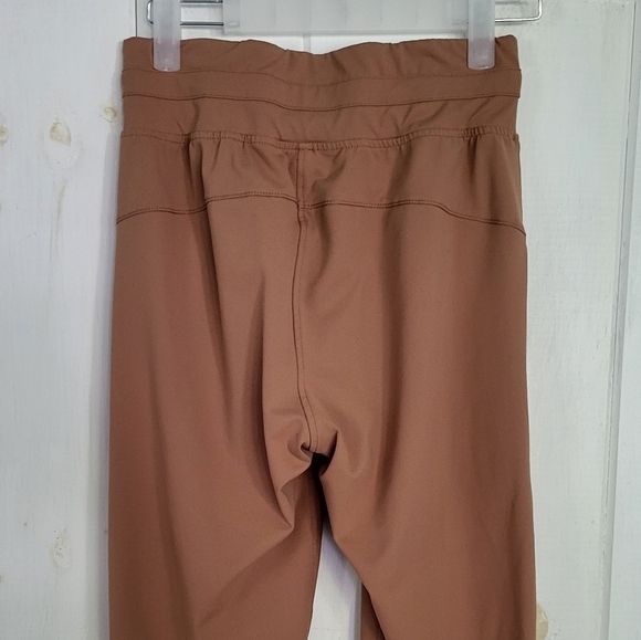 Zyia Activewear Camel Ascend  Athleisure Sporty Performance Jogger Pants-M - Picture 5 of 11
